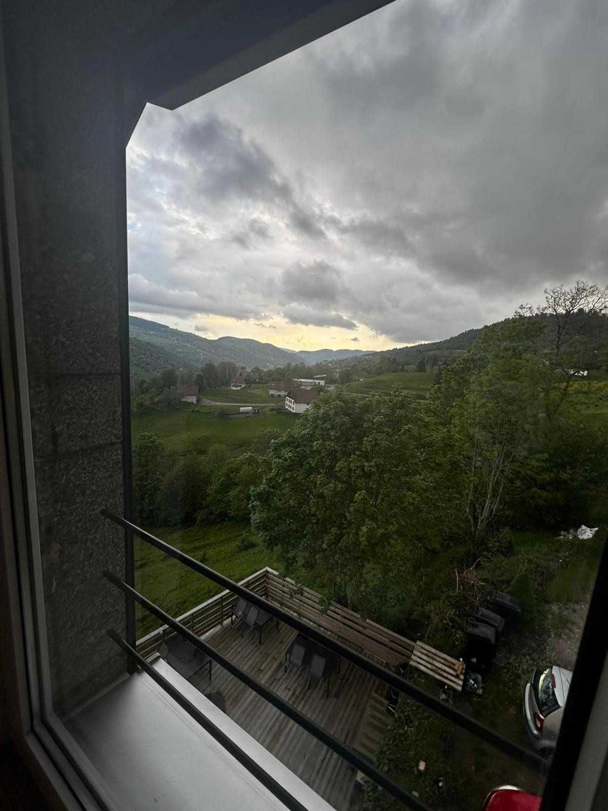 Les Chalets Bambi & Jacuzzi Privatif La Bresse Rom bilde