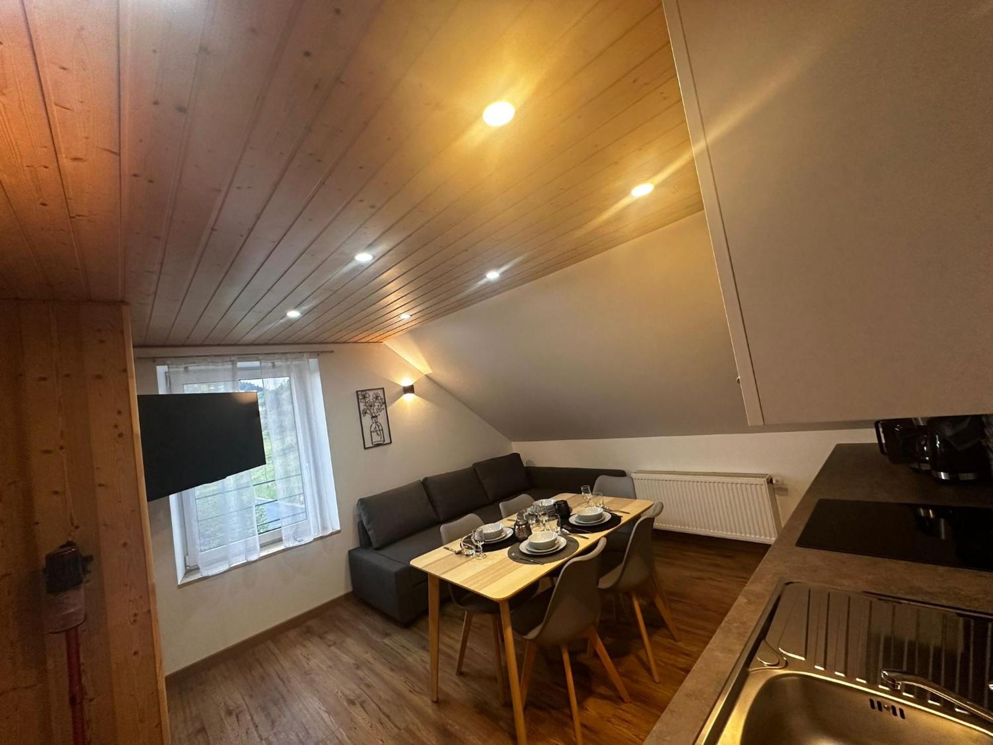 Les Chalets Bambi & Jacuzzi Privatif La Bresse Rom bilde